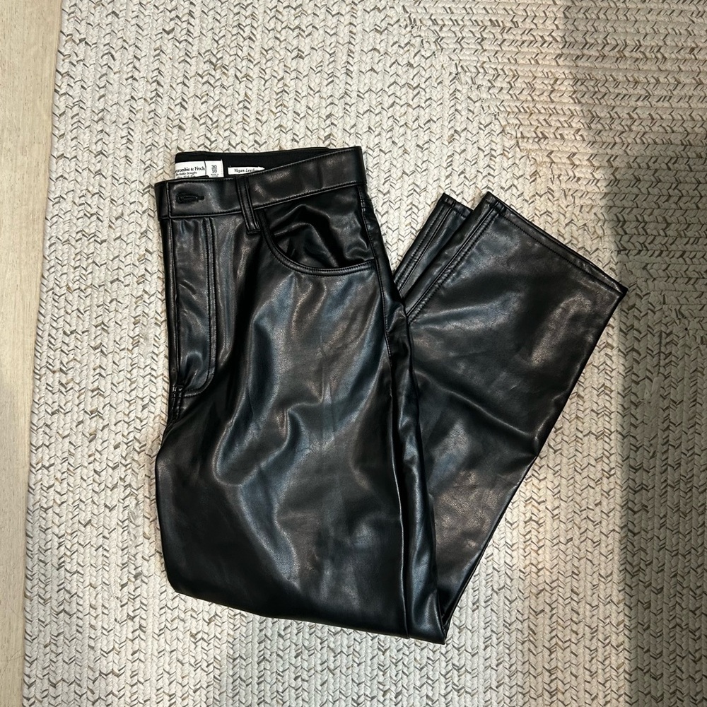 Abercrombie & Fitch Ankle Straight Ultra High Rise Vegan Leather Pants - Black